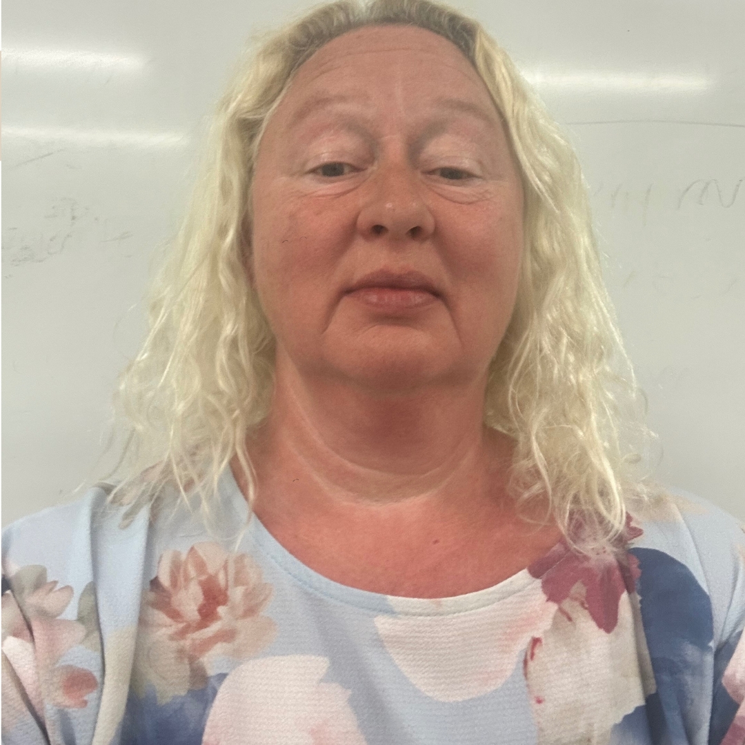 "Redan dagen efter såg jag jättebra och har sluppit ha glasögon sedan dess. Underbart skönt att slippa, Jippi!"